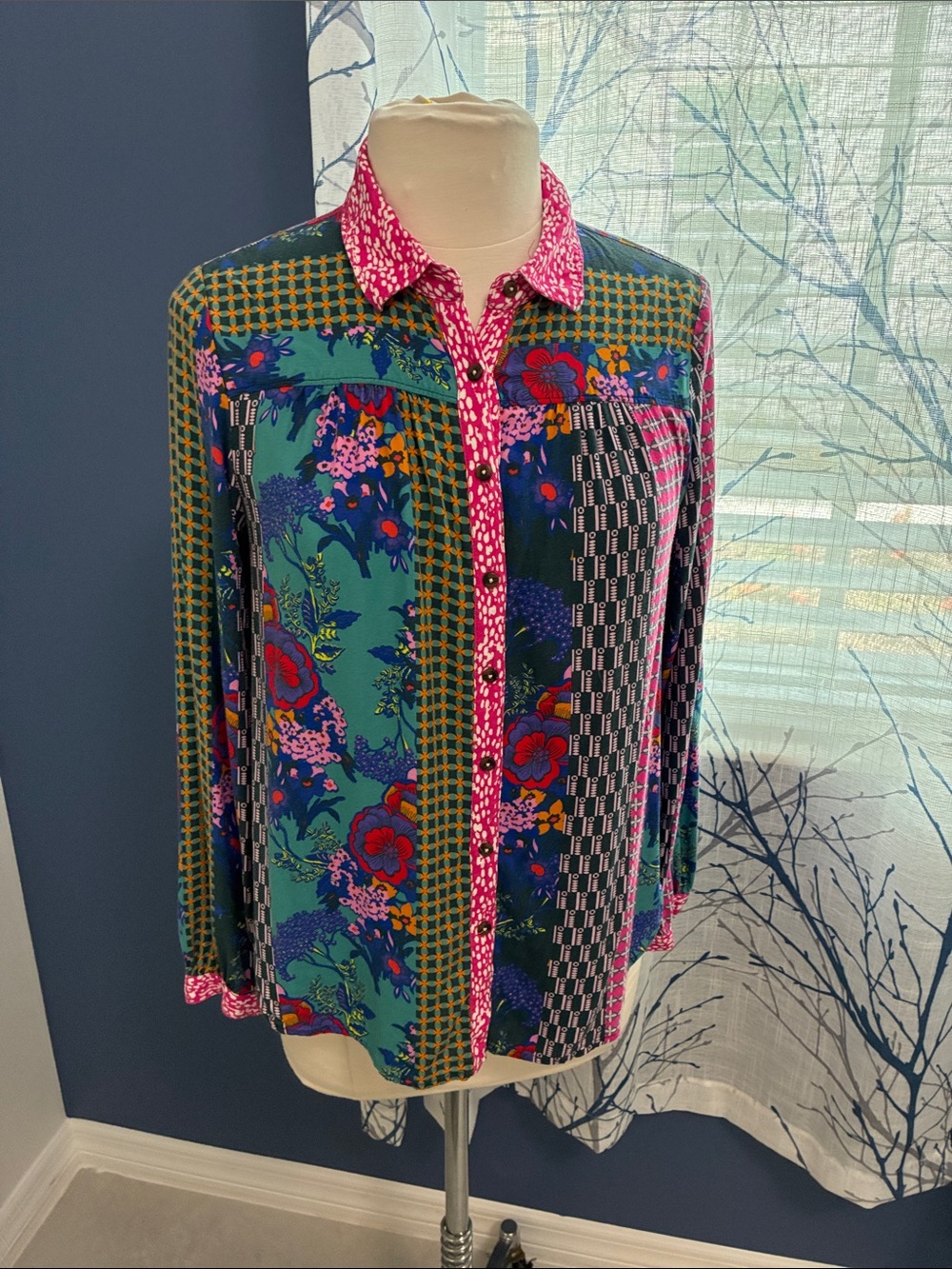 Maeve by Anthropologie Colorblock Floral Button-Up Blouse in Teal & Pink